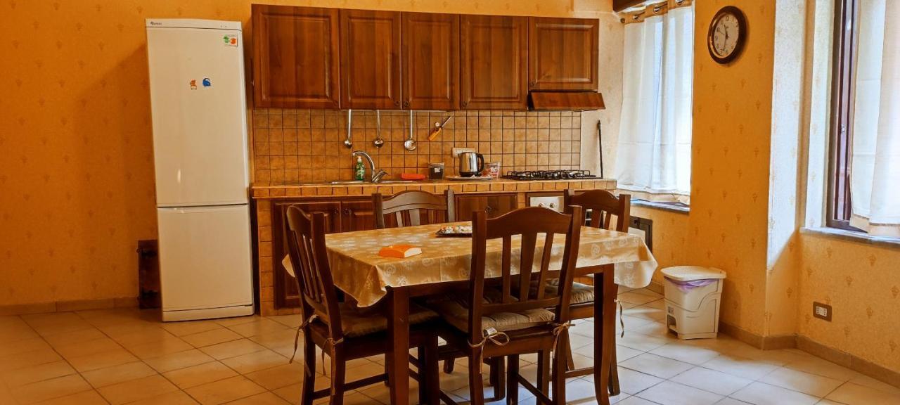 Casa Vacanza Dinastia Borbone - Centro Storico Neapel Exteriör bild
